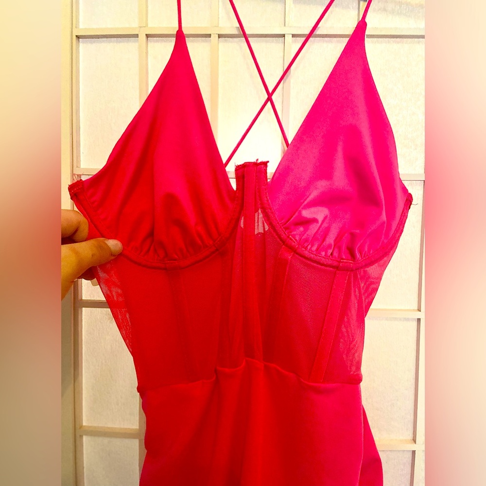 Umm.. it’s pink, k! 💖✨